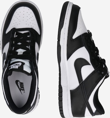 Sneaker de la Nike Sportswear pe alb