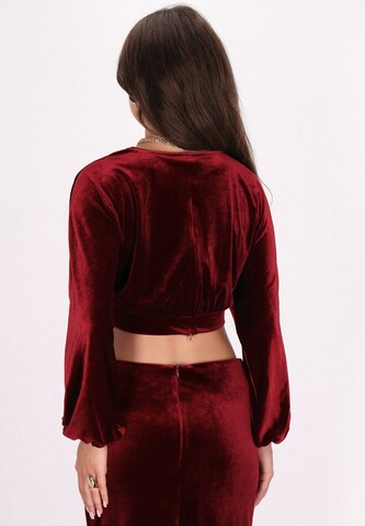 Camicia da donna di faina in rosso