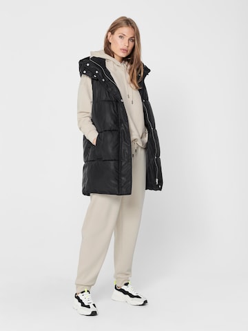 Gilet 'Demy' di ONLY in nero