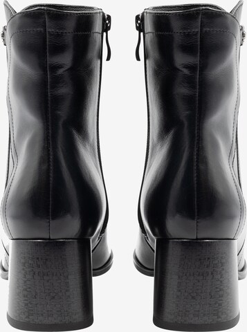 Usha Ankle Boots in Black