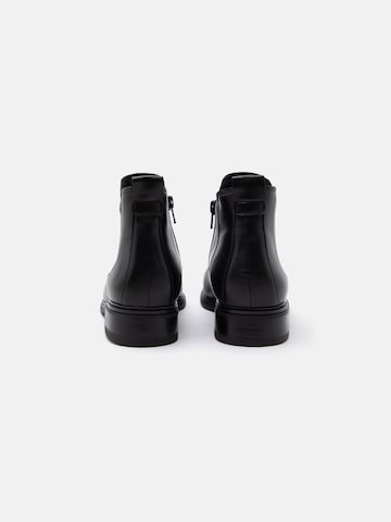 GABOR Ankle Boots in Black