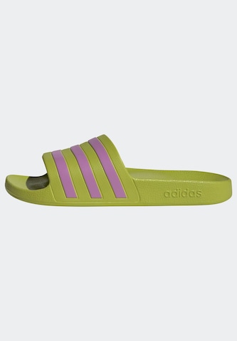 ADIDAS PERFORMANCE - Sapato de praia/banho 'Adilette' em verde: frente
