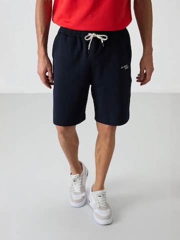 Tommy Life Sports suit in Red