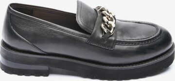 AIGNER Flats & Loafers in 41 in Black: front
