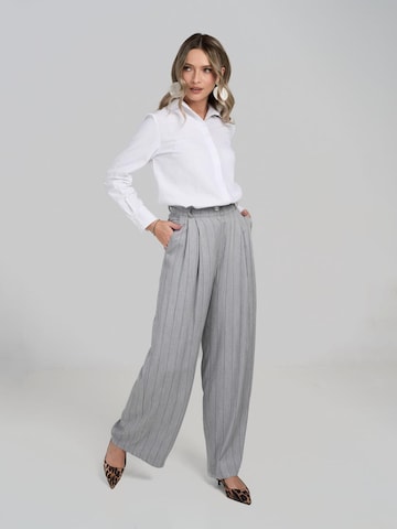 Couture de Marie - Pierna ancha Pantalón plisado 'Hilda' en gris