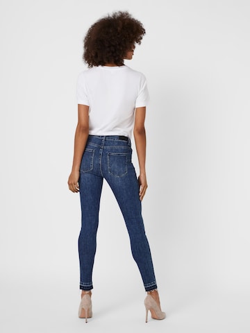 VERO MODA Skinny Jeans 'Hanna' in Blauw