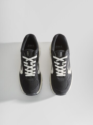 Bershka Sneaker low i sort