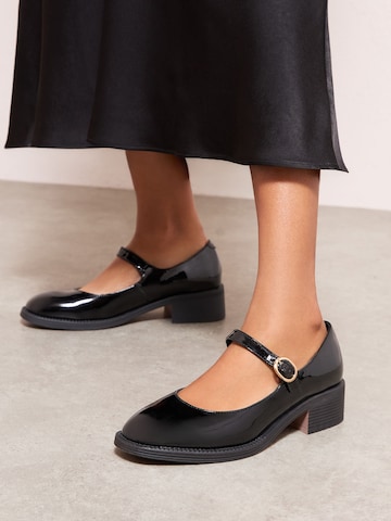 Pumps de la Friends Like These pe negru