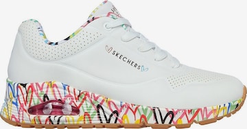 Baskets basses 'Uno-Loving Love' SKECHERS en blanc : devant