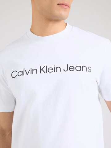 T-Shirt Calvin Klein Jeans en blanc