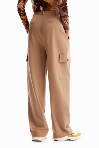 regular Pantaloni cargo di Desigual in beige