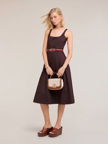 MOTIVI Jurk in Bruin