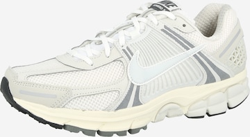 Nike Sportswear Matalavartiset tennarit 'Zoom Vomero 5' värissä harmaa: etupuoli