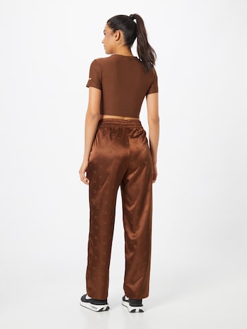 Nike Sportswear Regular Trousers in Brown