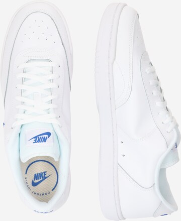 Nike Sportswear Matalavartiset tennarit 'Court Vintage' värissä valkoinen