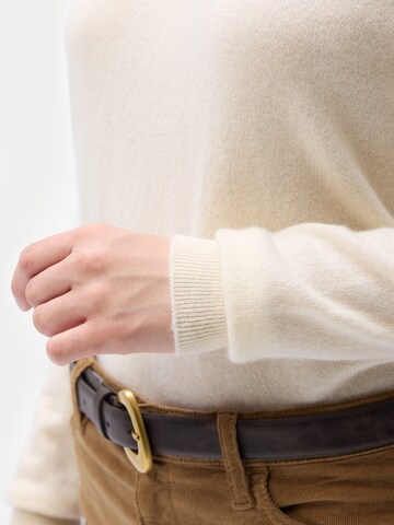 Pull-over 'Women's Essential Cashmere Mock Neck Sweater' GOBI Cashmere en blanc