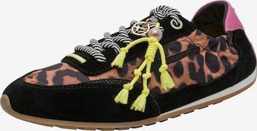 Tamaris Sneakers laag in Bruin: voorkant