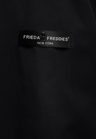 Frieda & Freddies NY Between-Seasons Coat 'Scarlett Neo' in Black