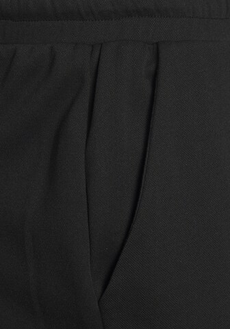 Regular Pantalon LASCANA en noir