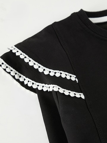 Trendyol Sweatsuit in Black