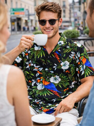 King Kameha Shirt 'Cherryparrot'‌‌‌‌‌‌‌‌‌ in Schwarz