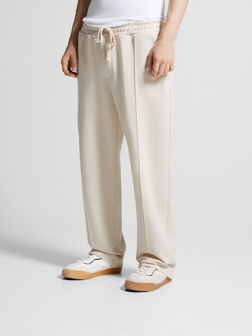 Loosefit Pantalon Bershka en blanc : devant