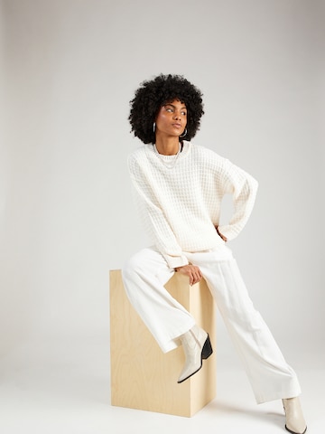 b.young Sweater 'OTINKA' in White