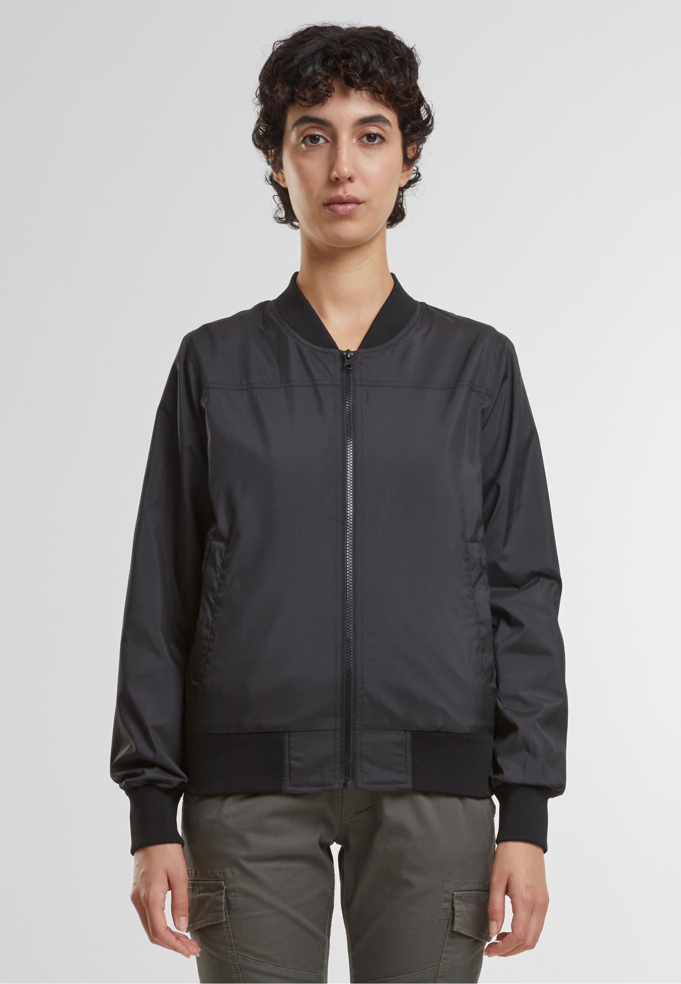 Giacca di mezza stagione 'Jula' di Brandit in nero