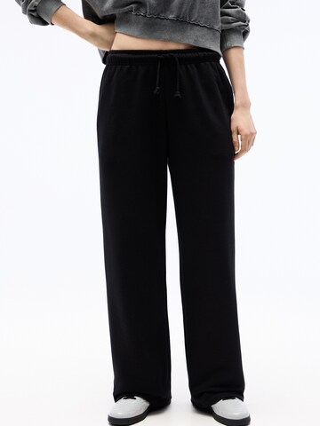 Pull&Bear Wide leg Pants in Black: front