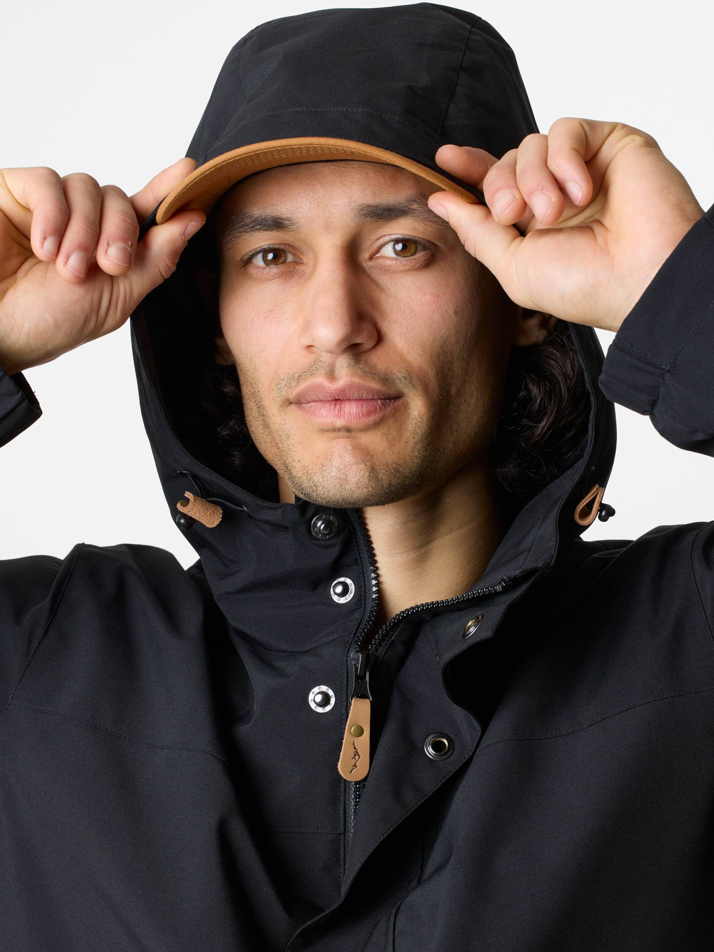 Veste outdoor 'Sarek' SWEDEMOUNT en noir
