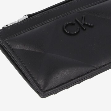 Portamonete 'Quilt ' di Calvin Klein in nero