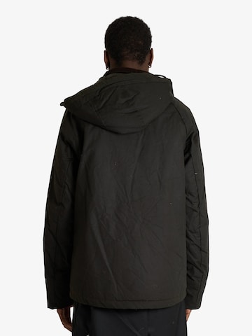 SSEINSE Tussenjas in Groen