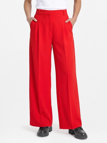 s.Oliver Slim fit Pleat-Front Pants in Red: front