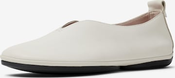 Ballerina ' Right Nina ' di CAMPER in bianco: frontale