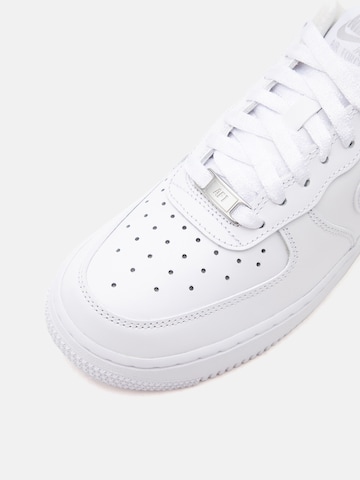 Nike Sportswear Sneakersy niskie 'AIR FORCE 1 '07' w kolorze biały