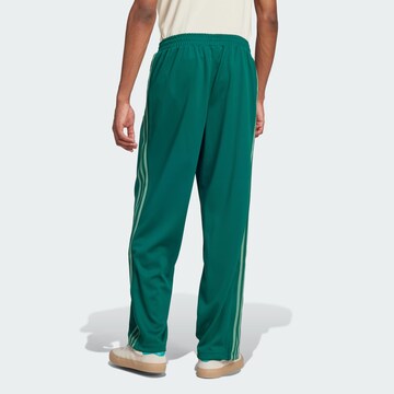 Regular Pantaloni de la ADIDAS ORIGINALS pe verde