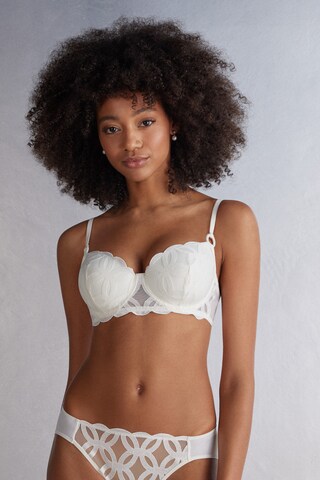 INTIMISSIMI Balconette Bra 'SOFIA' in White: front