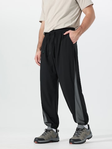Youthup Tapered Workout Pants in Black