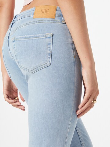 BDG Urban Outfitters Flared Jeans i blå