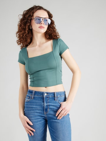 Tricou de la HOLLISTER pe verde: față