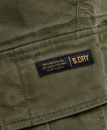 Superdry Regular Cargo trousers in Green
