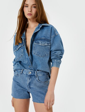 Koton Regular Shorts in Blau