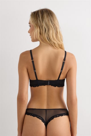 INTIMISSIMI Triangle Bra in Black