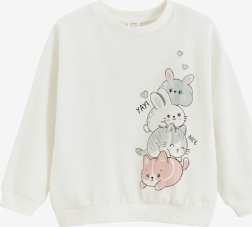 Cool Club Collegepaita värissä valkoinen: etupuoli