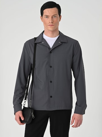 Antioch - Regular Fit Camisa em cinzento
