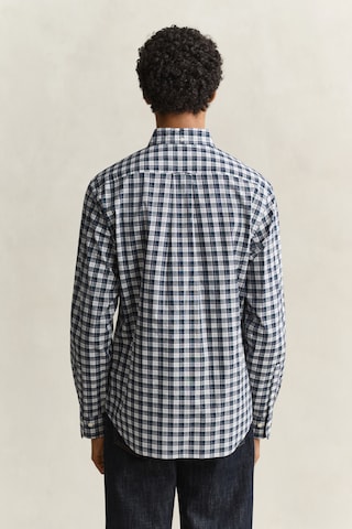 GANT Regular Fit Paita värissä vihreä