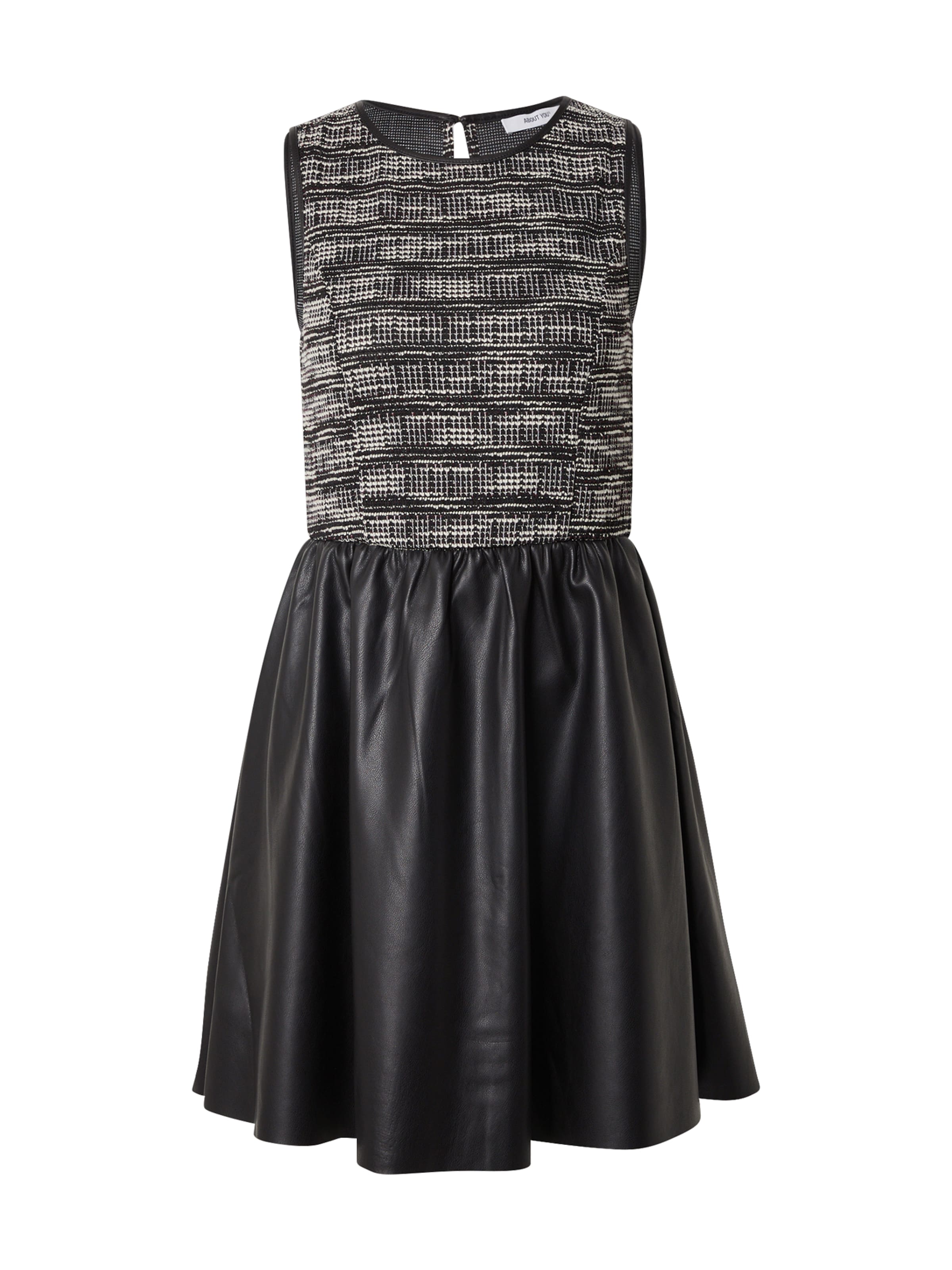 ABOUT YOU Рокля 'Annika' в черно: отпред