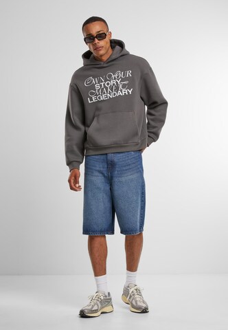 MT Upscale Sweatshirt 'Make It Legendary' in Grijs