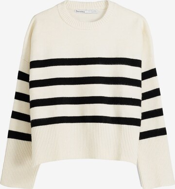 Bershka Sweater in Beige: front