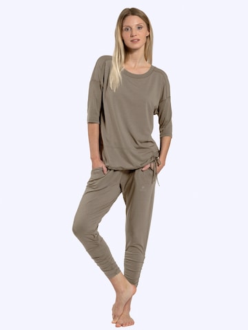 Magadi Sports top 'Sara' in Beige
